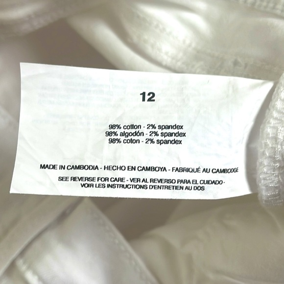 Jessica Simpson Women's White High Rise  Side Slit Short -  Size 12 NWOT - Picture 7 of 9